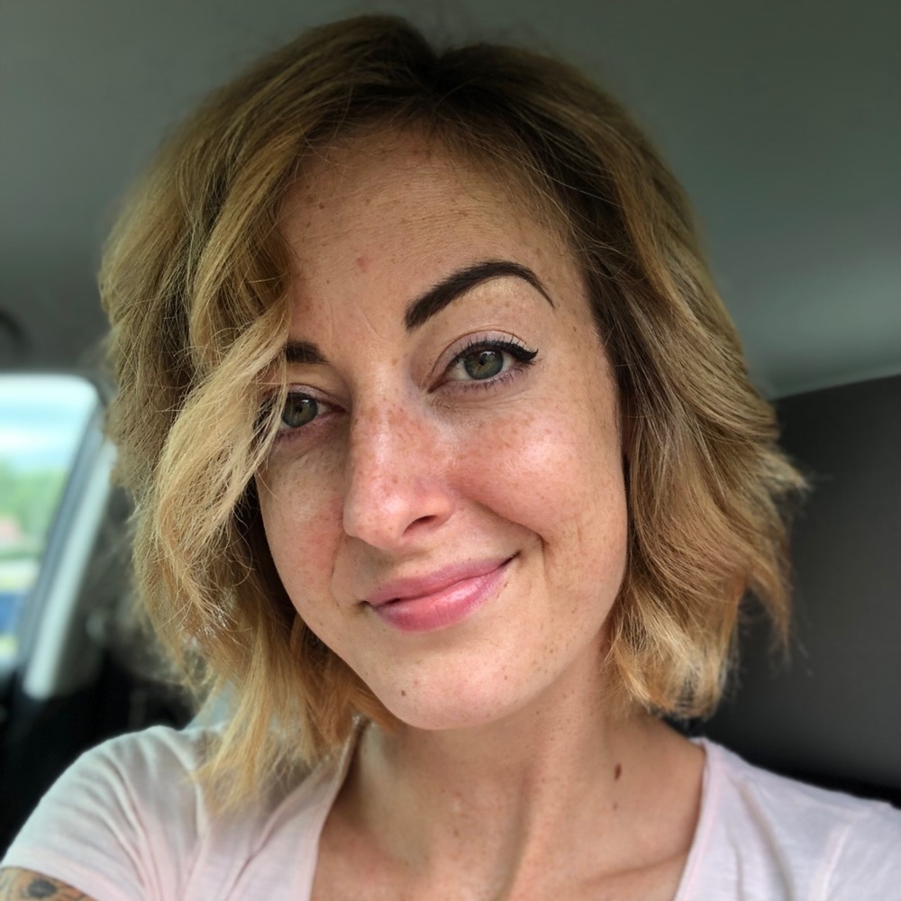 Meet your Posher, Danielle